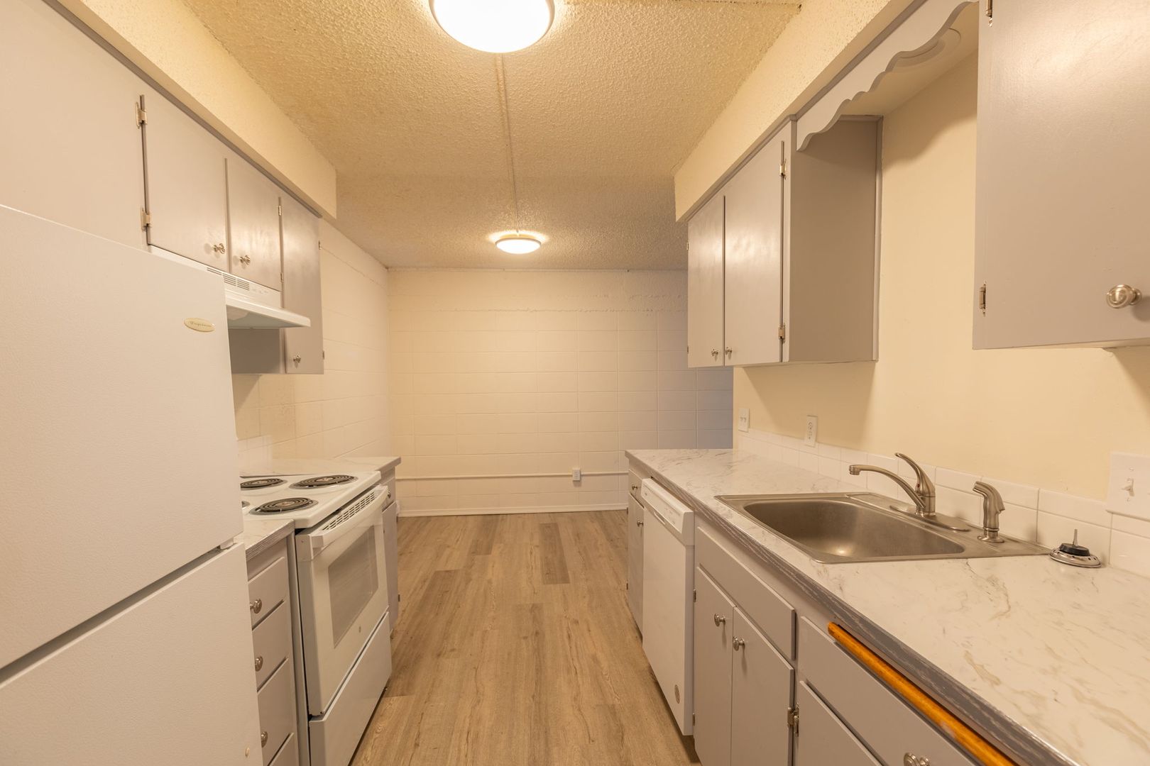 Cheney Apartment: 105 N 9th