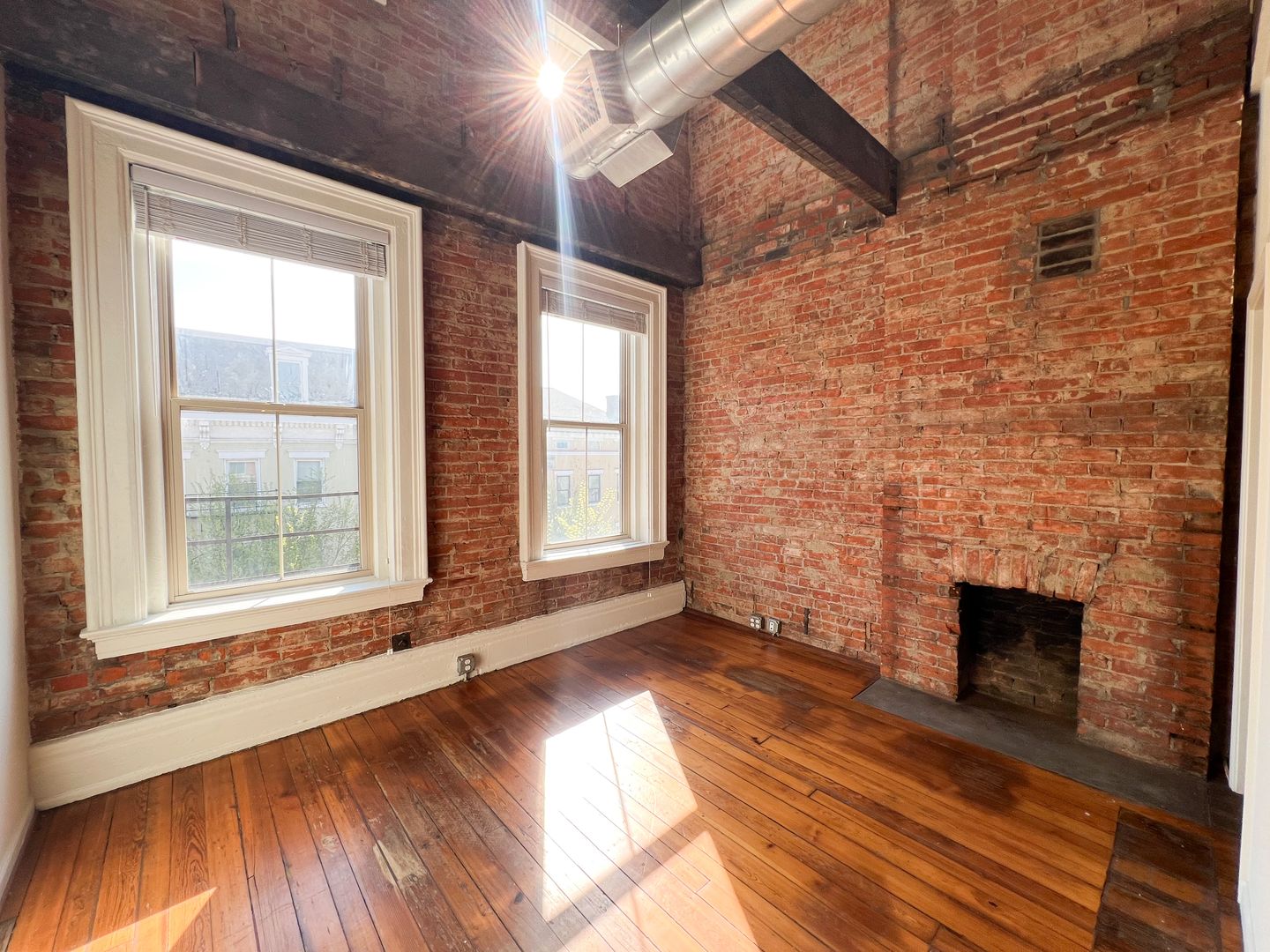Cincinnati Apartment: 1309-11 Main St