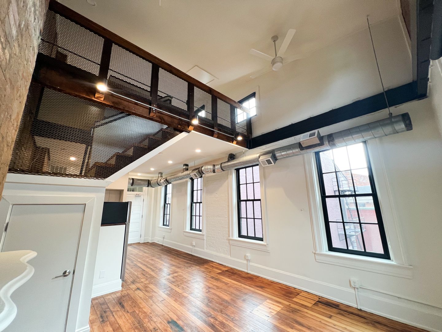 Cincinnati Apartment: 1443 Walnut St