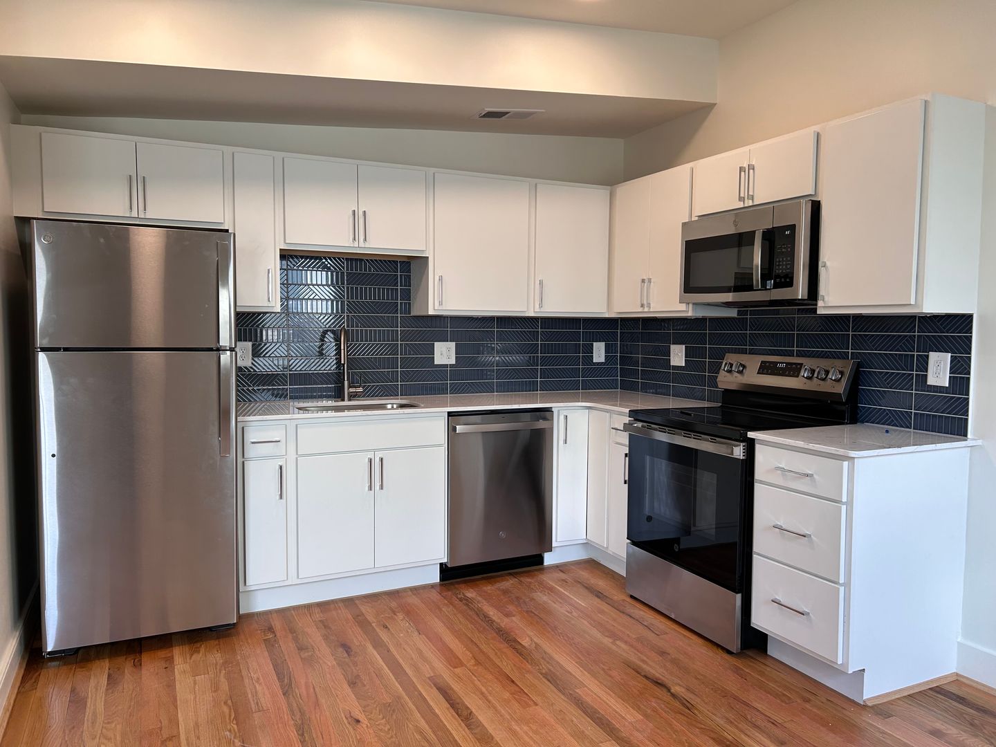 Cincinnati Apartment: 1412 Walnut
