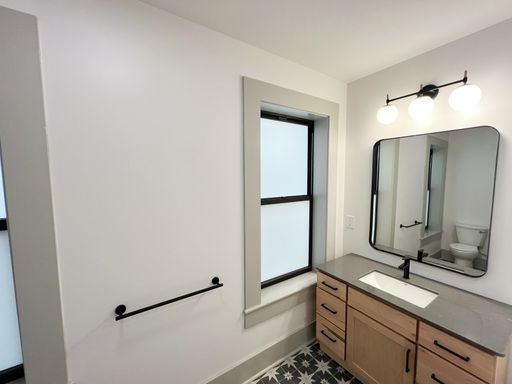 Listing photo thumbnail