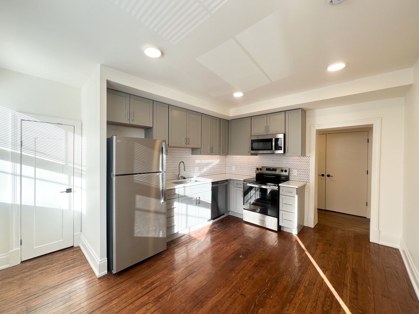 Cincinnati Apartment: 106-108 E 14th Street