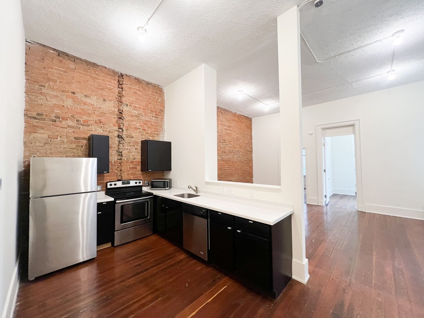 Cincinnati Apartment: 1123-1125 Walnut St