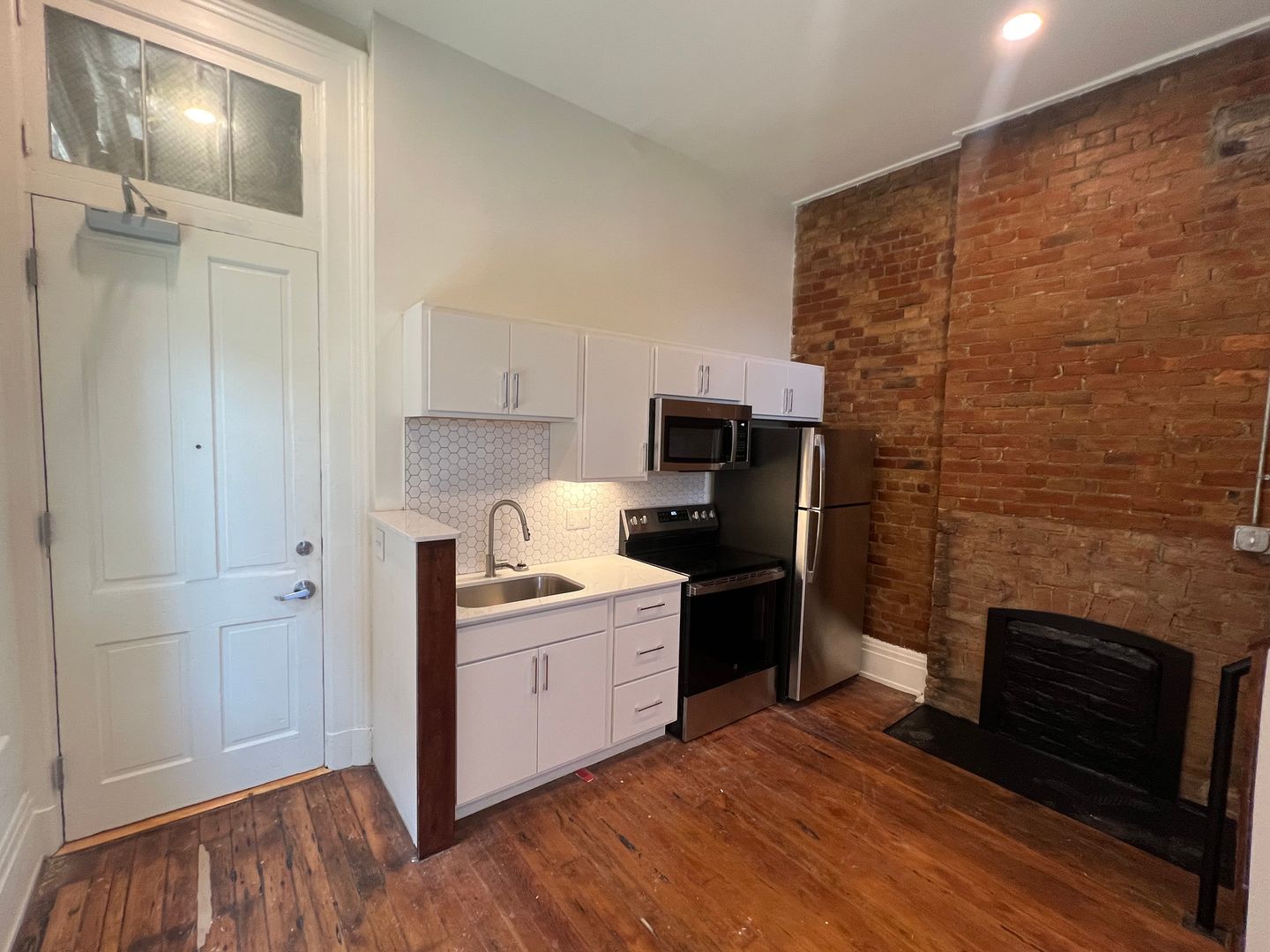 Cincinnati Apartment: 1443 Walnut St