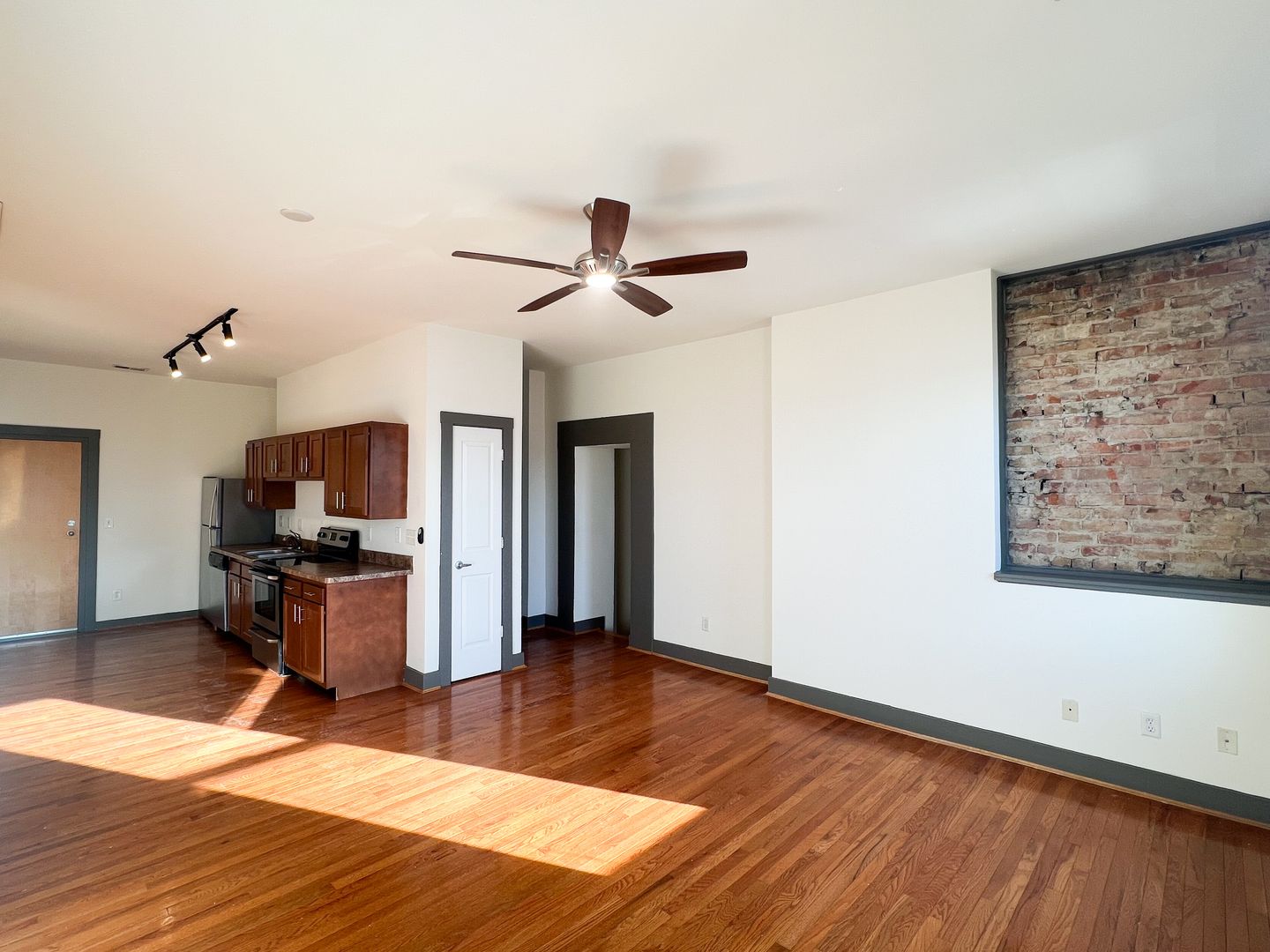 Cincinnati Apartment: 24-28 E 15th