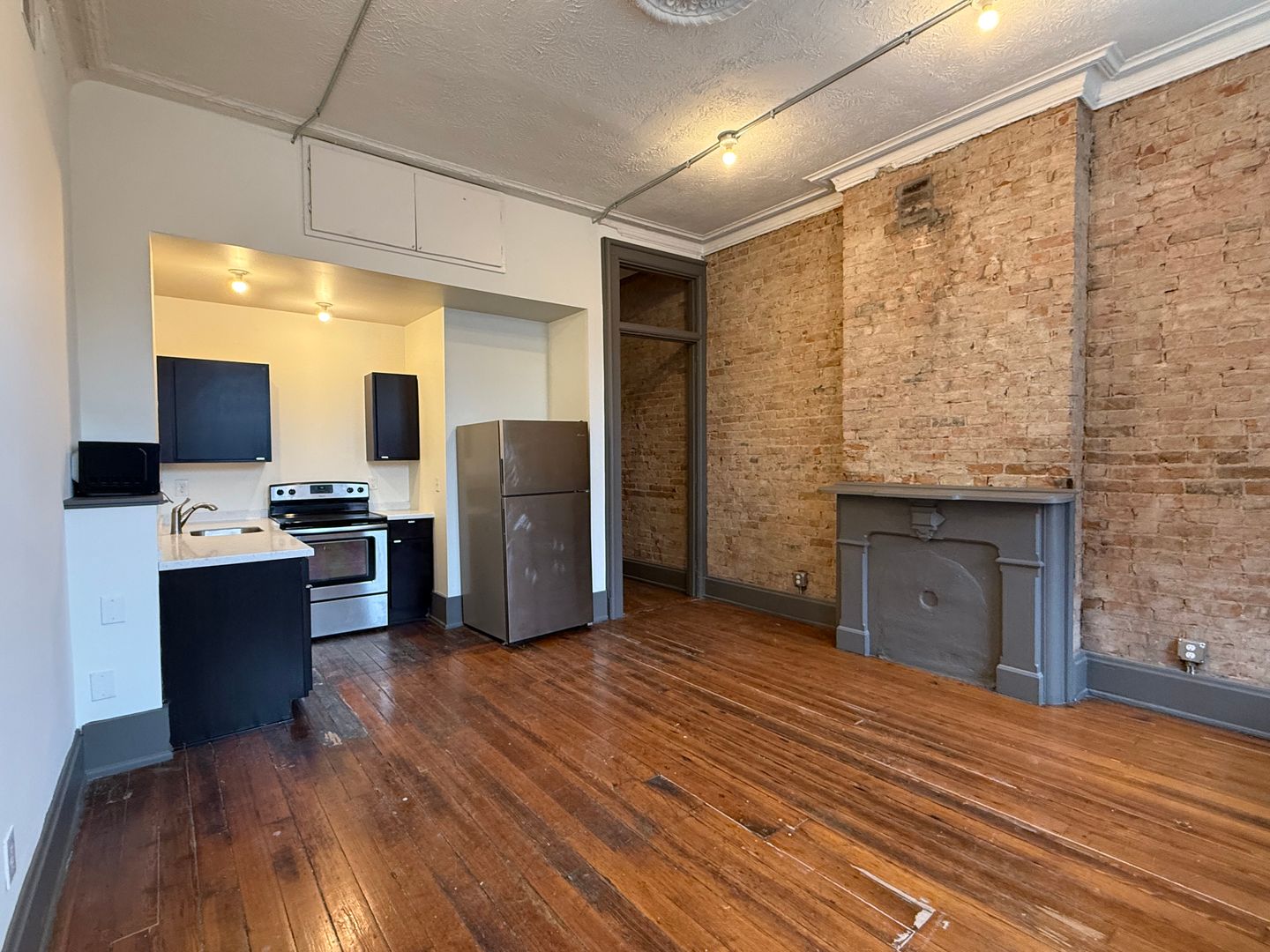 Cincinnati Apartment: 1123-1125 Walnut St