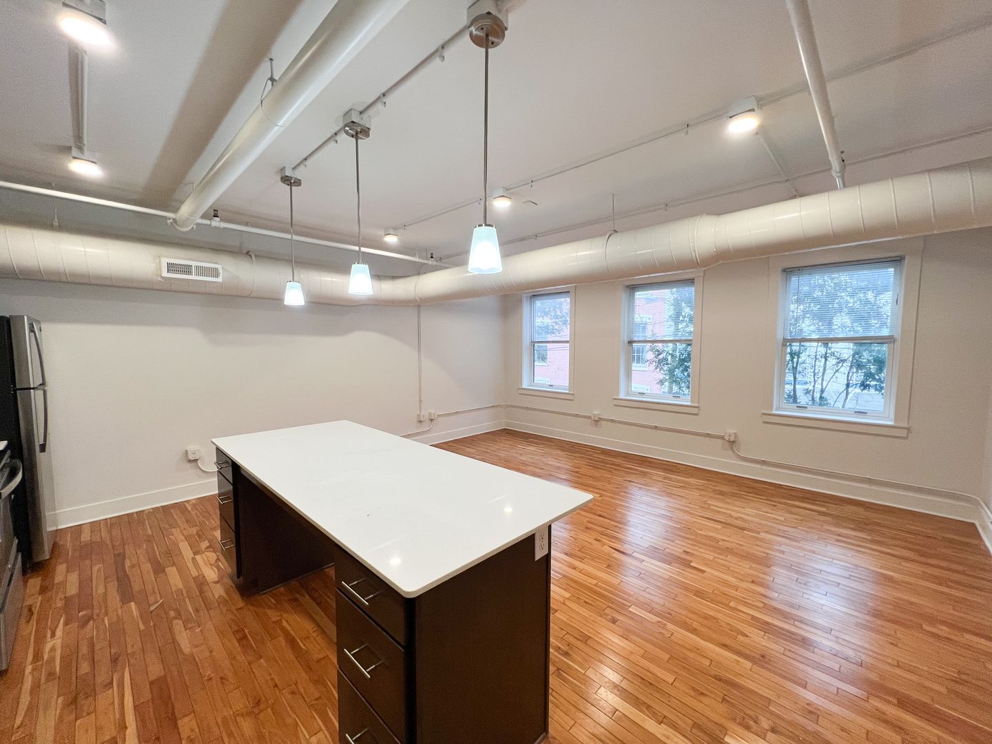 Cincinnati Apartment: 1120-1122 Broadway