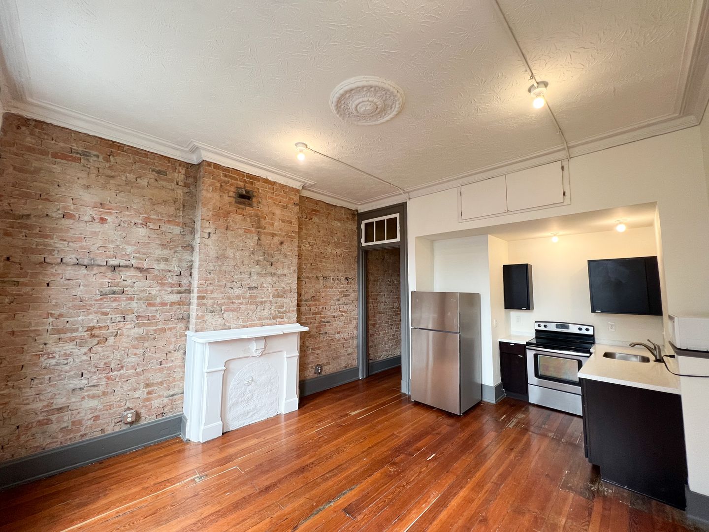 Cincinnati Apartment: 1123-1125 Walnut St