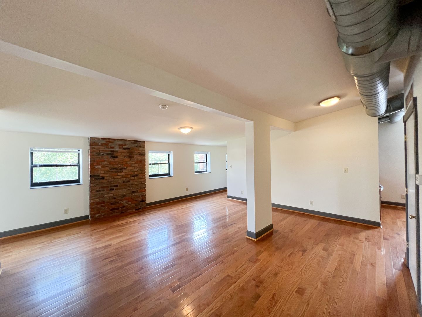 Cincinnati Apartment: 1411 Main St