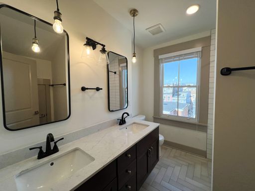 Listing photo thumbnail