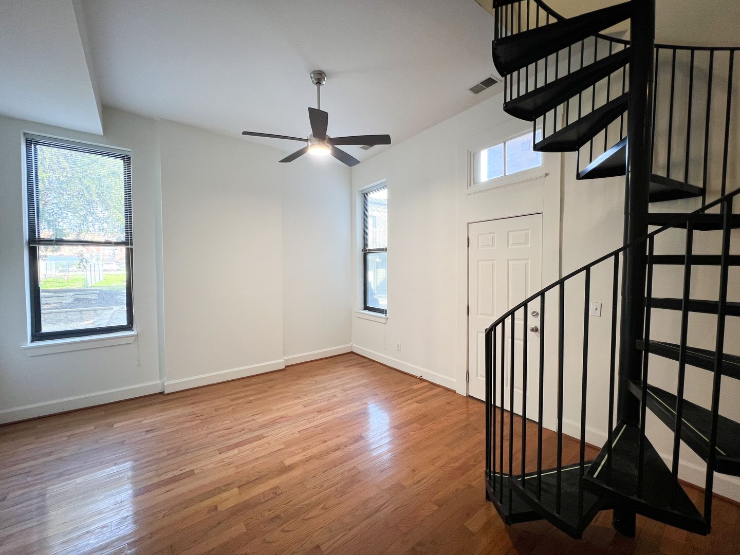Cincinnati Apartment: 112 E 14th