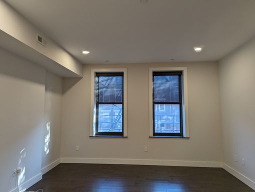 Listing photo thumbnail