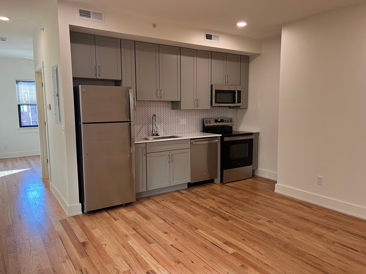 Cincinnati Apartment: 1408 Walnut Street