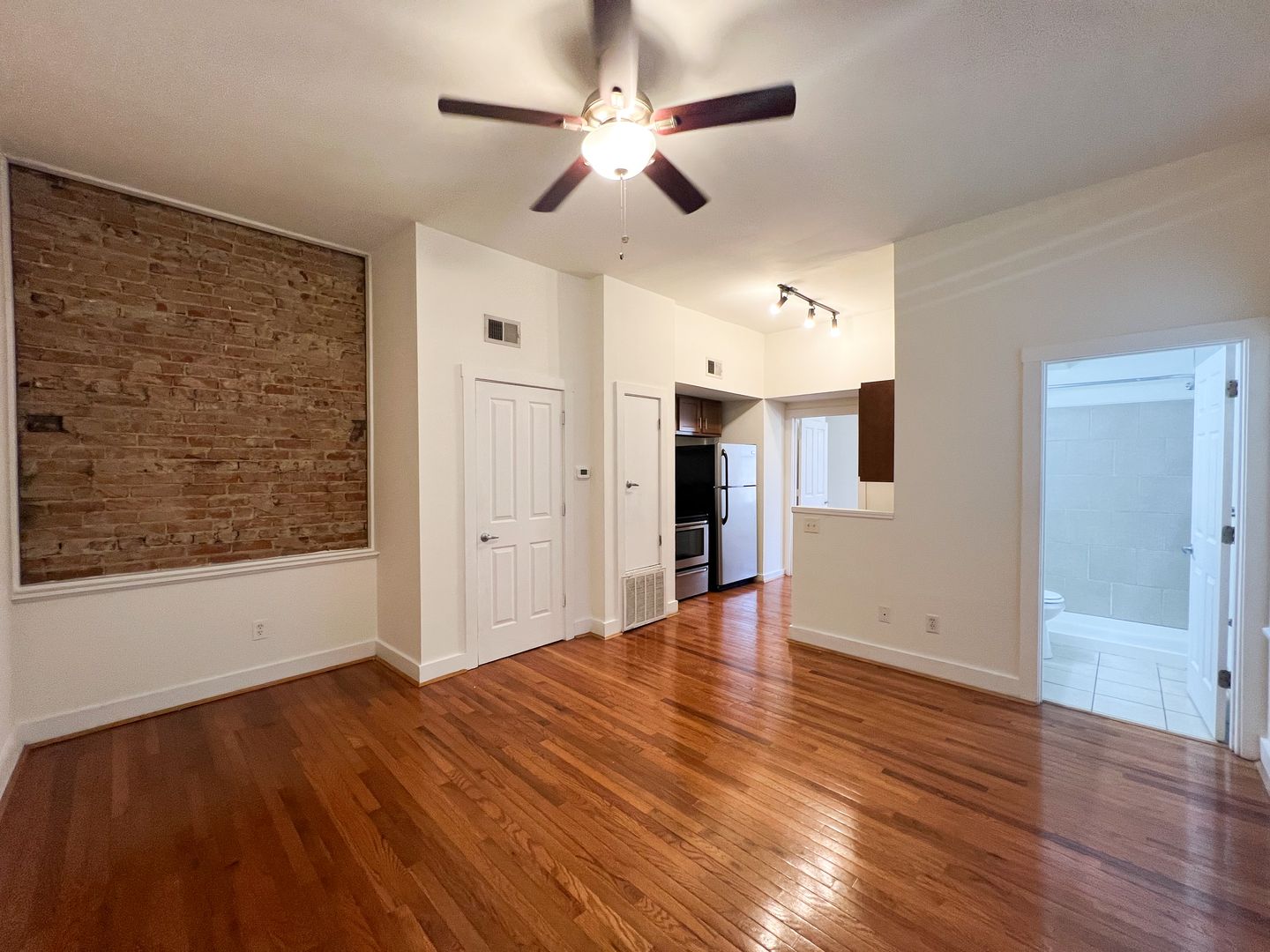 Cincinnati Apartment: 24-28 E 15th