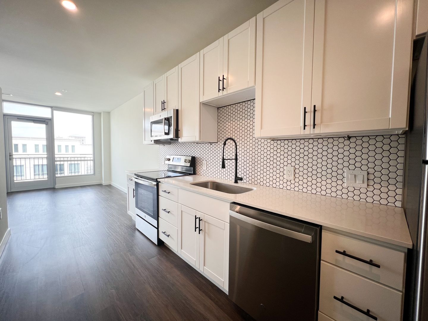 Covington Apartment: 103 E 3rd Street