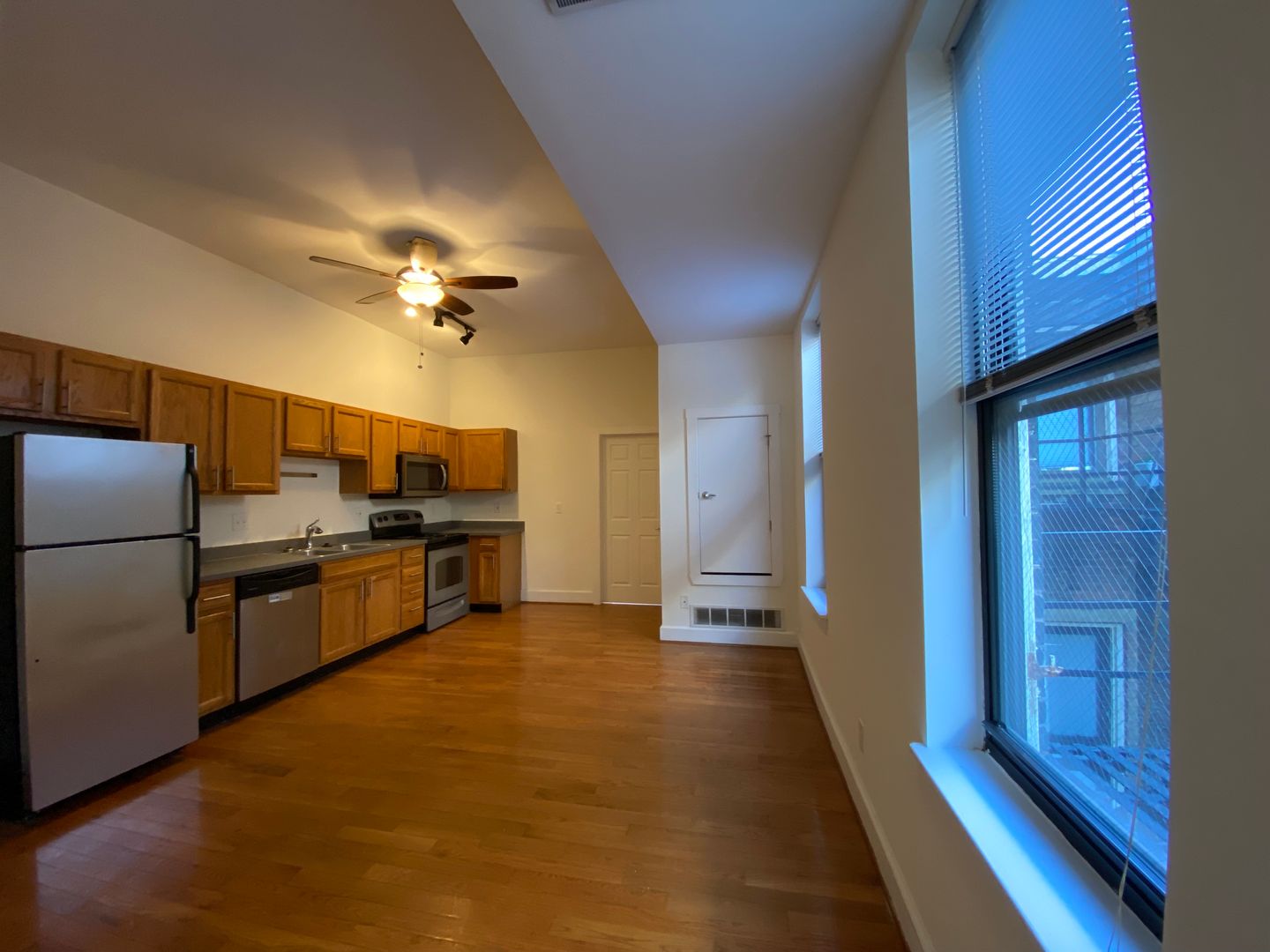 Cincinnati Apartment: 114 E 14th