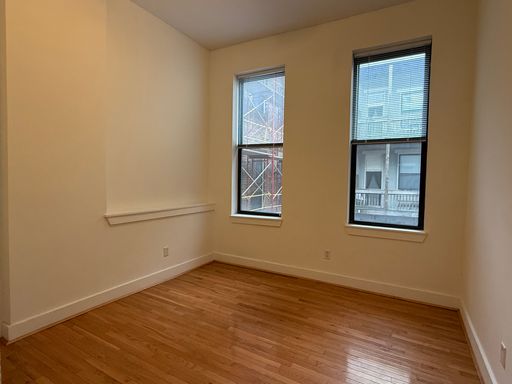 Listing photo thumbnail