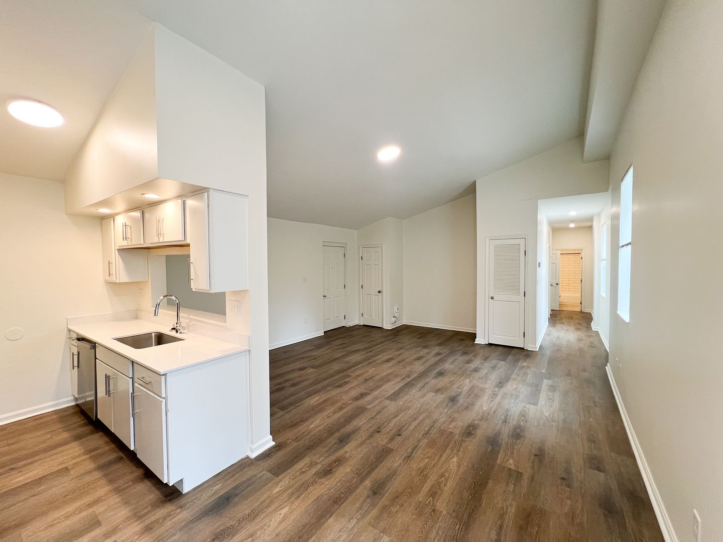 Cincinnati Apartment: 1777 Sycamore St