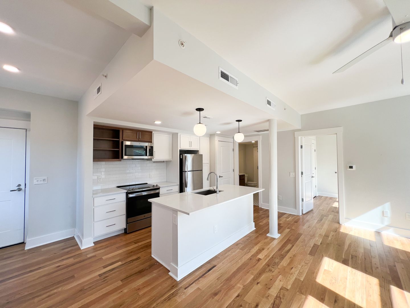 Cincinnati Apartment: 210-218 W 12th