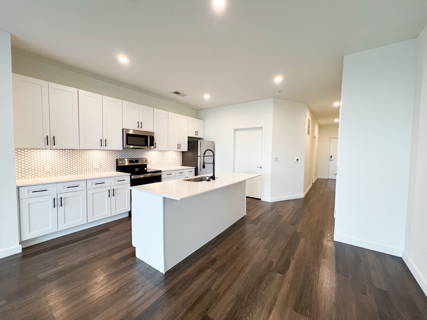 Covington Apartment: 103 E 3rd Street