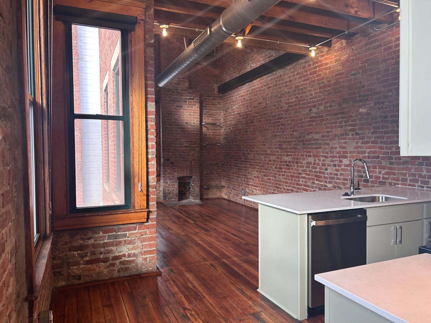 Cincinnati Apartment: 1227 Walnut St.