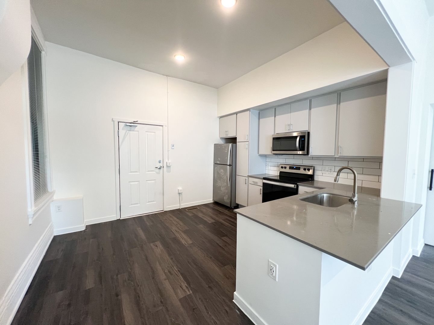 Cincinnati Apartment: 526 E 12th