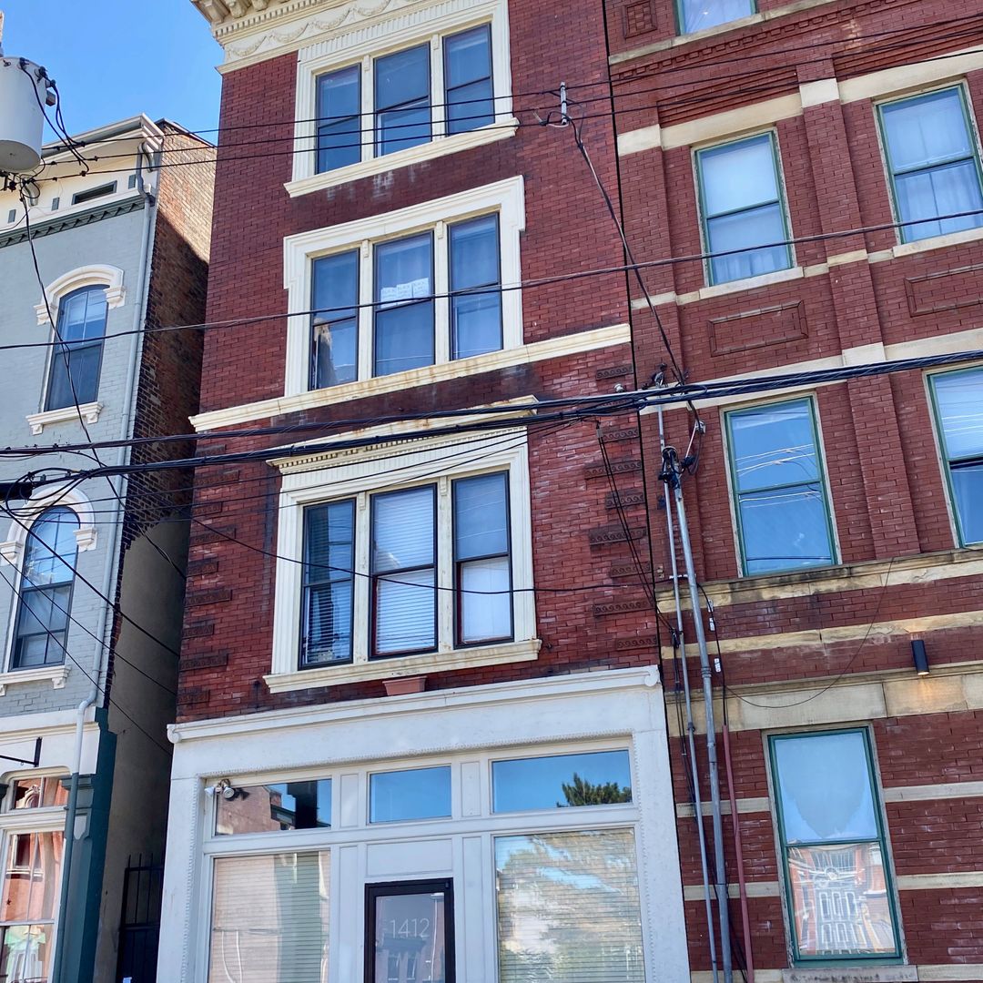 Cincinnati Apartment: 1412 Walnut