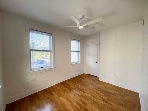 Listing photo thumbnail