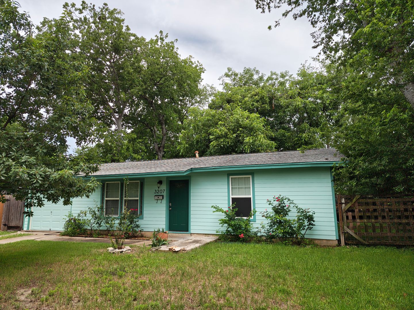 Austin House: 3207 Locke Lane