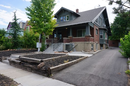 1 Bedroom 1 Bath (LIBERTY PARK) Unit with Bonus Room! – photo 1