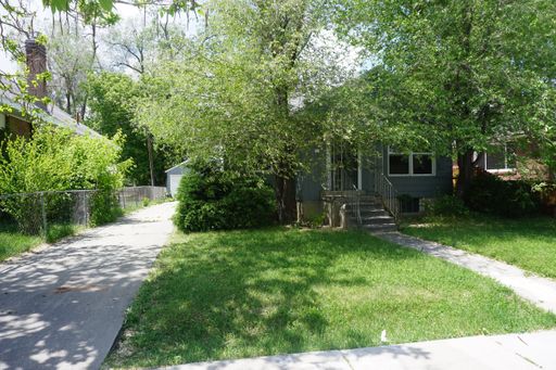 Adorable 1940's Remodeled 4 Bed 2 Bath Home – photo 1
