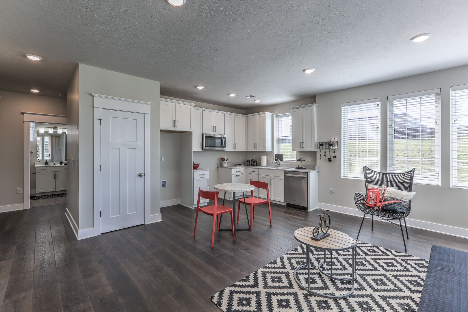 Omaha Apartment: 13178 Lincoln Road