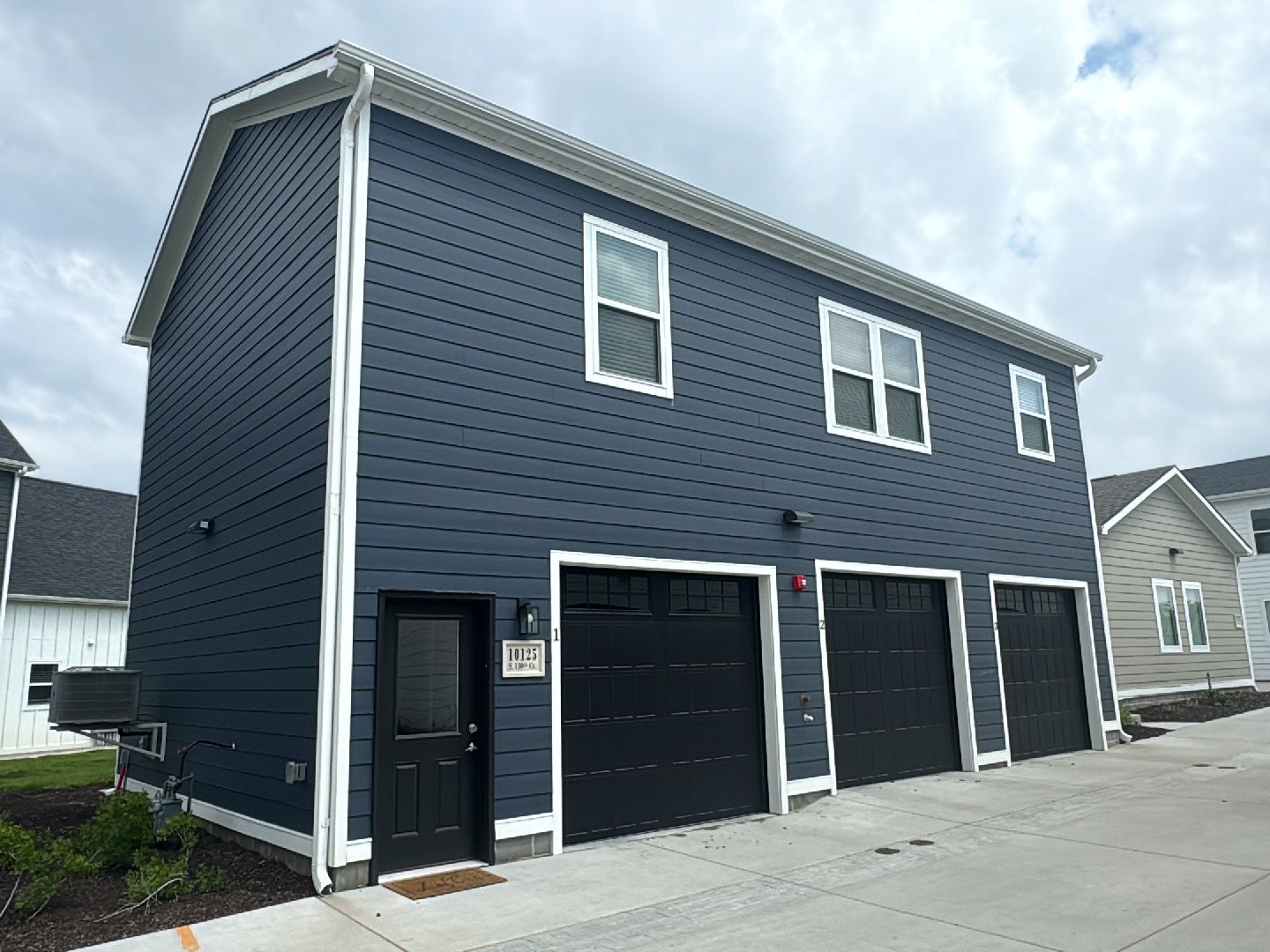 Omaha Apartment: 13041 Cornhusker Road