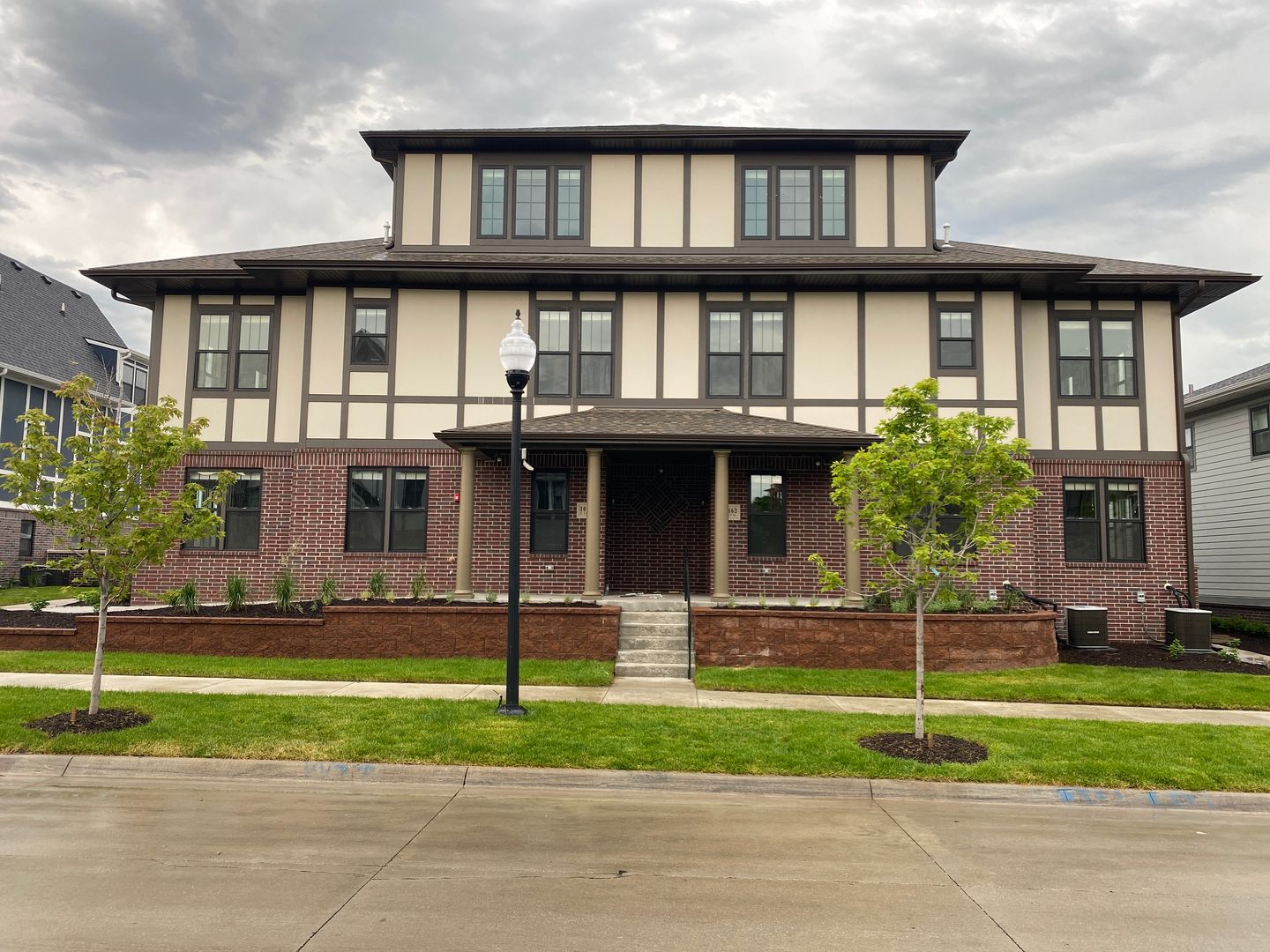 Omaha Apartment: 13108 Lincoln Road