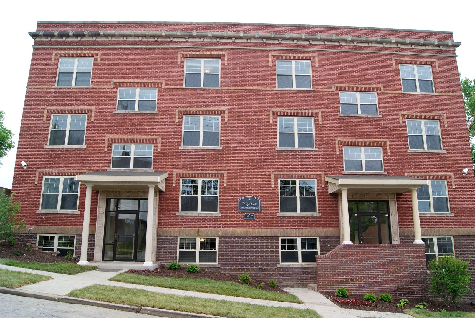 Omaha Apartment: 3007 Jackson Street