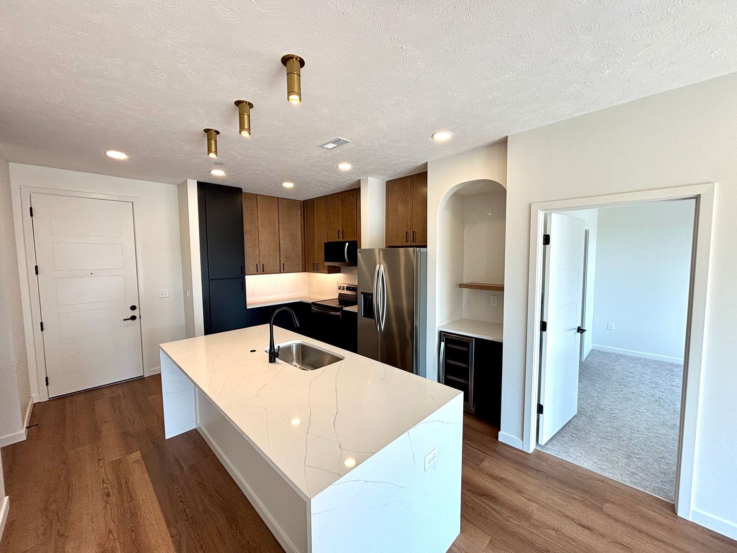 Omaha Apartment: 501 N 186th Plaza, 502 N 186th Plaza, 504 N 187th Court,