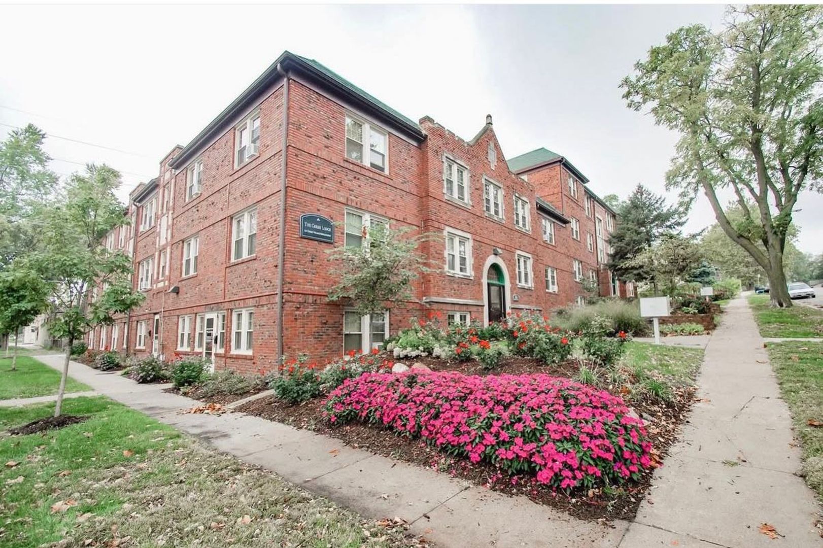 Omaha Apartment: 3503 Jones Street