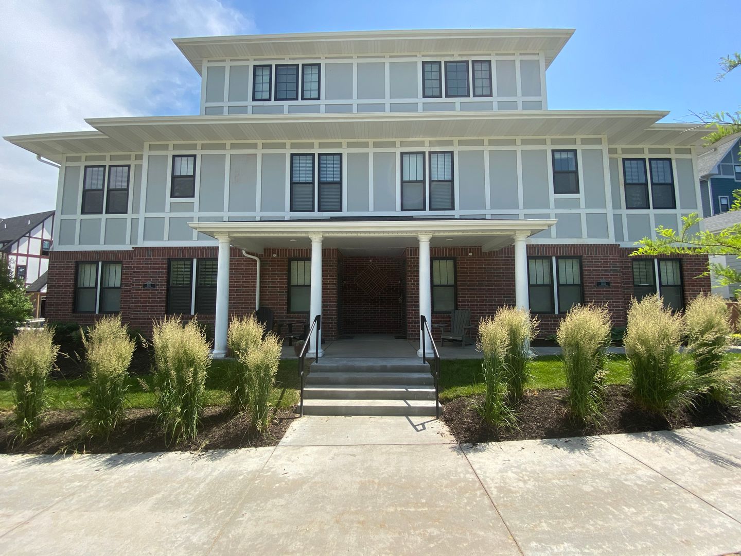 Omaha Apartment: 13041 Cornhusker Road