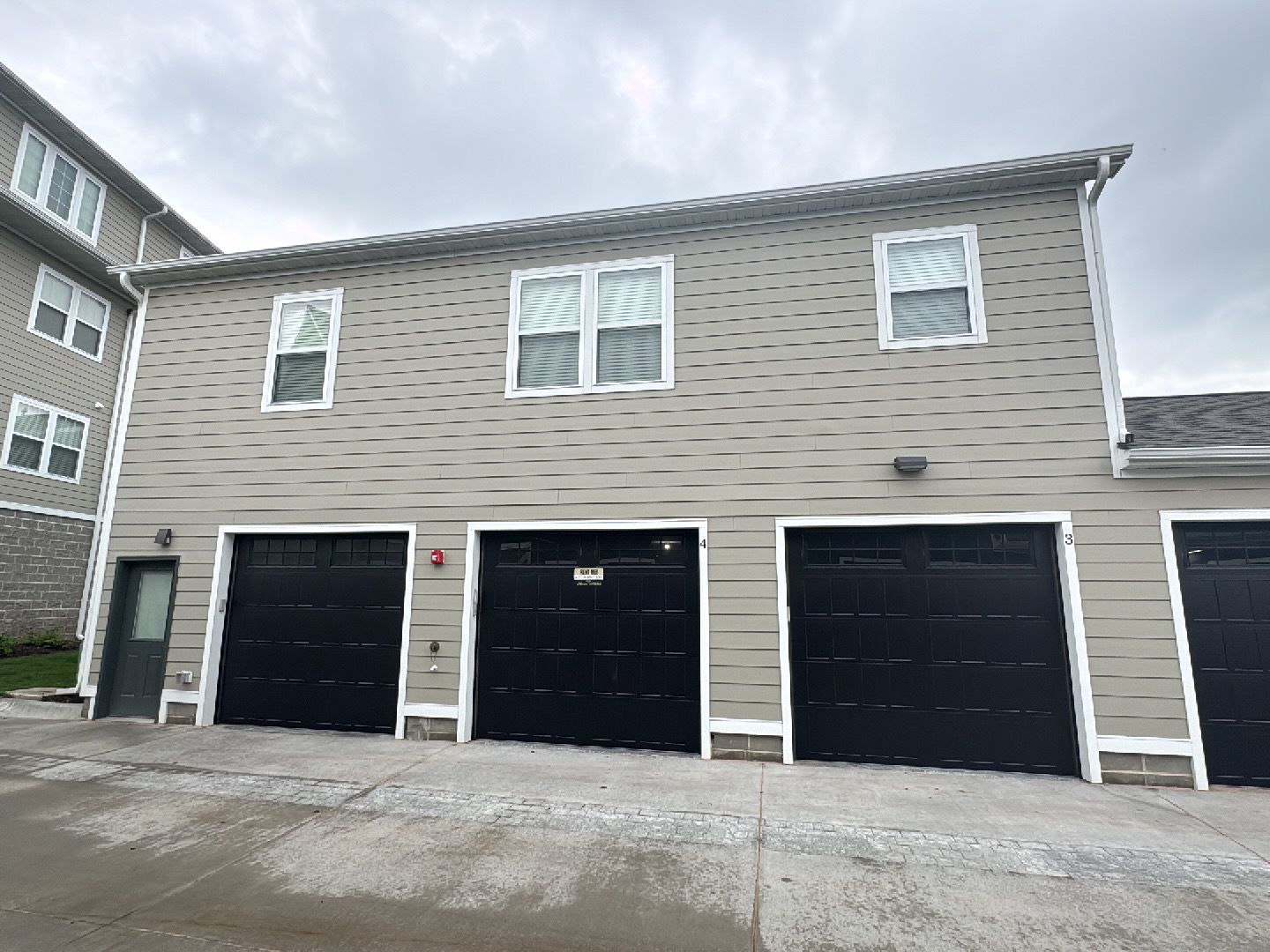 Omaha Apartment: 13041 Cornhusker Road