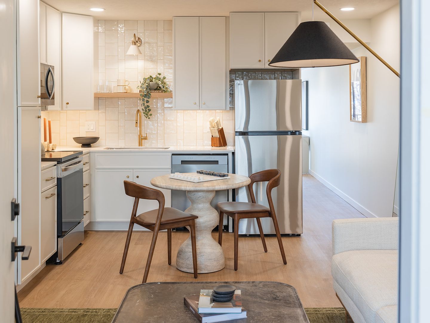 Omaha Apartment: 7270 Cedar Street