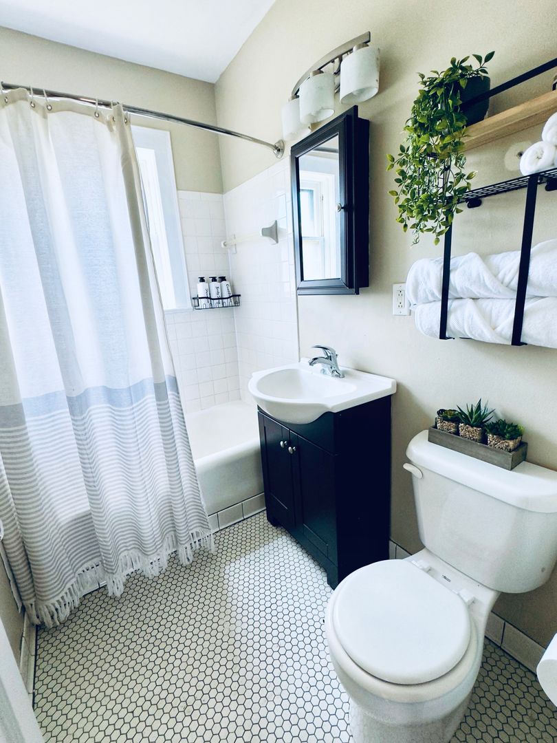 Syracuse Apartment: 409 Stolp Avenue