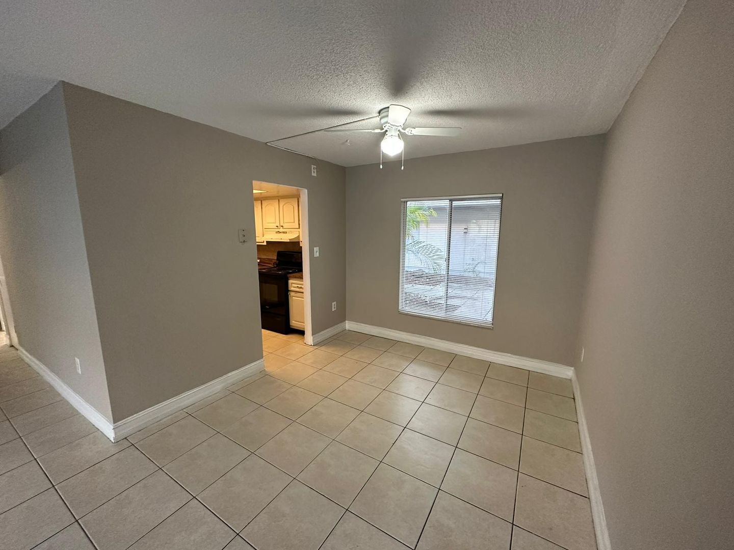 Fort Myers Apartment: 1830 Maravilla Ave. #508