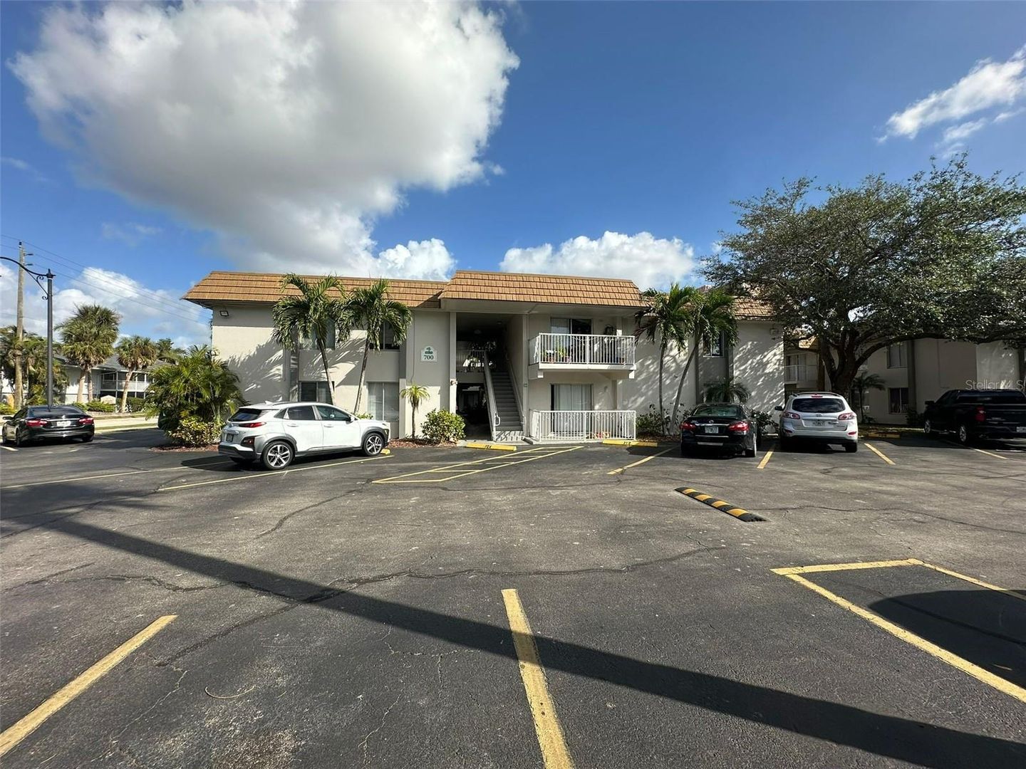 Fort Myers Apartment: 1830 Maravilla Ave. #106