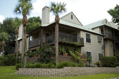 1 Bedroom / 1 Bath Condo in Gated Community, Available Now! – photo 1