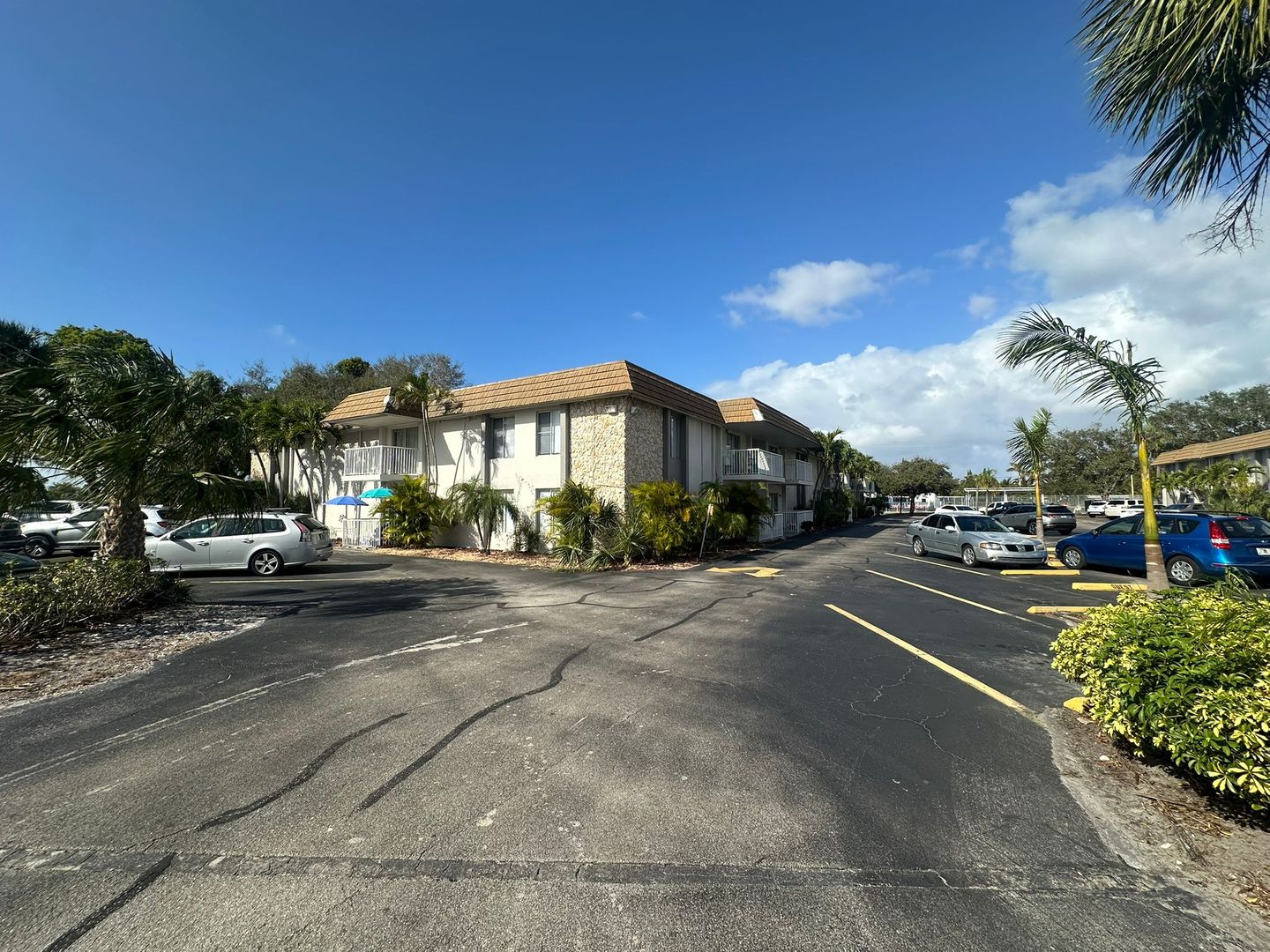 Fort Myers Apartment: 1830 Maravilla Ave. #506