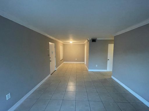 1 BEDROOM UNIT FOR RENT @ GREEN TEE VILLAGE, CLOSE TO EVERYTHING!