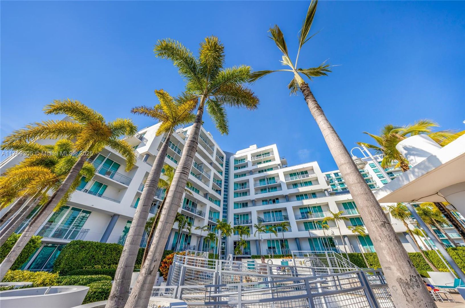 Miami House: 350 NE 24th St