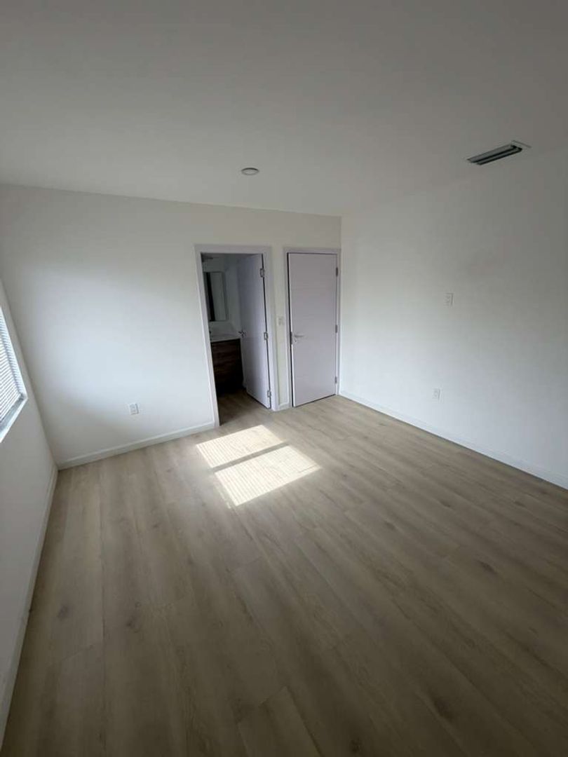 Florida City House: 552 NW 7th Street