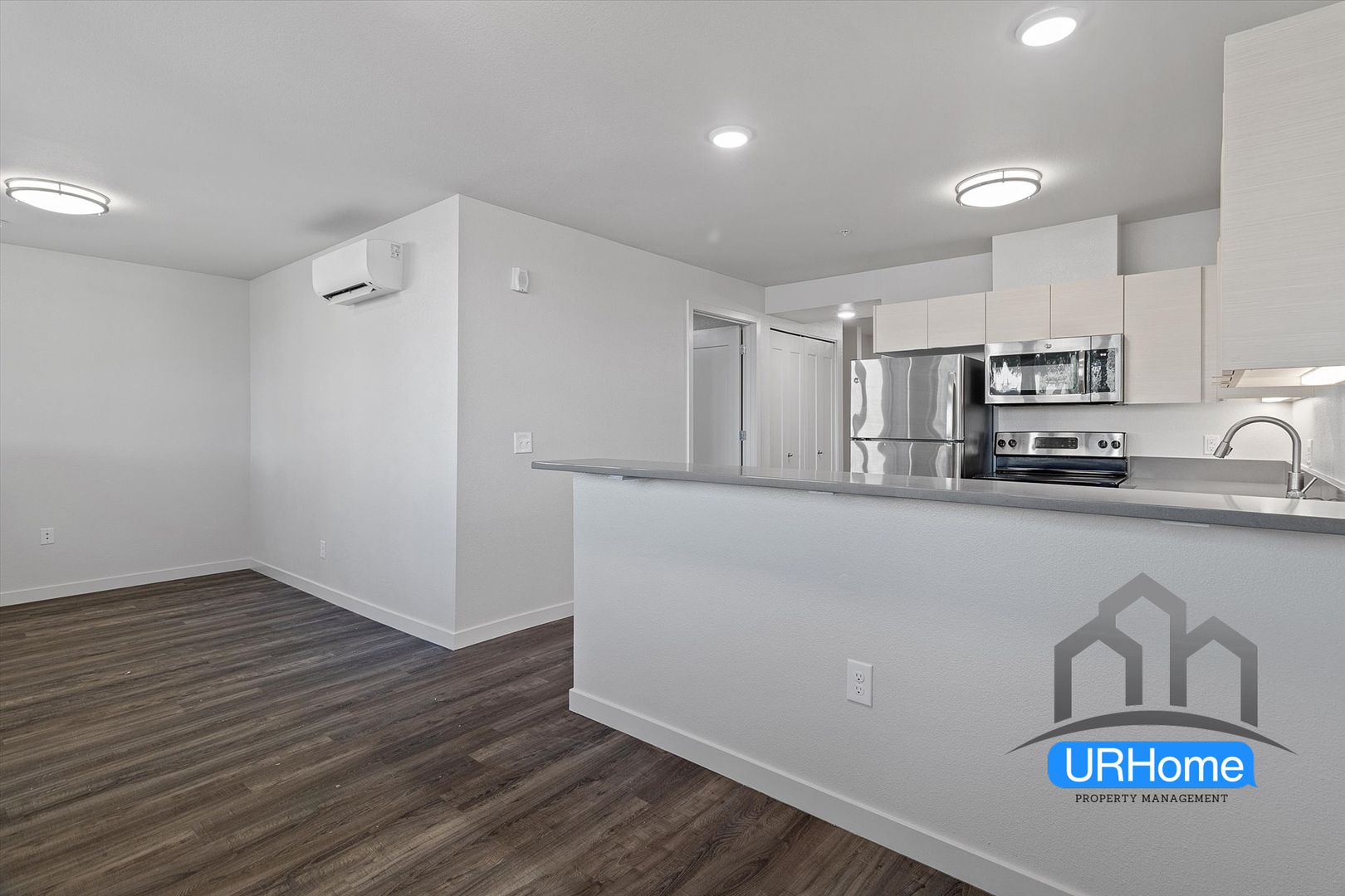 Portland Apartment: 1728 Northeast 45th Avenue