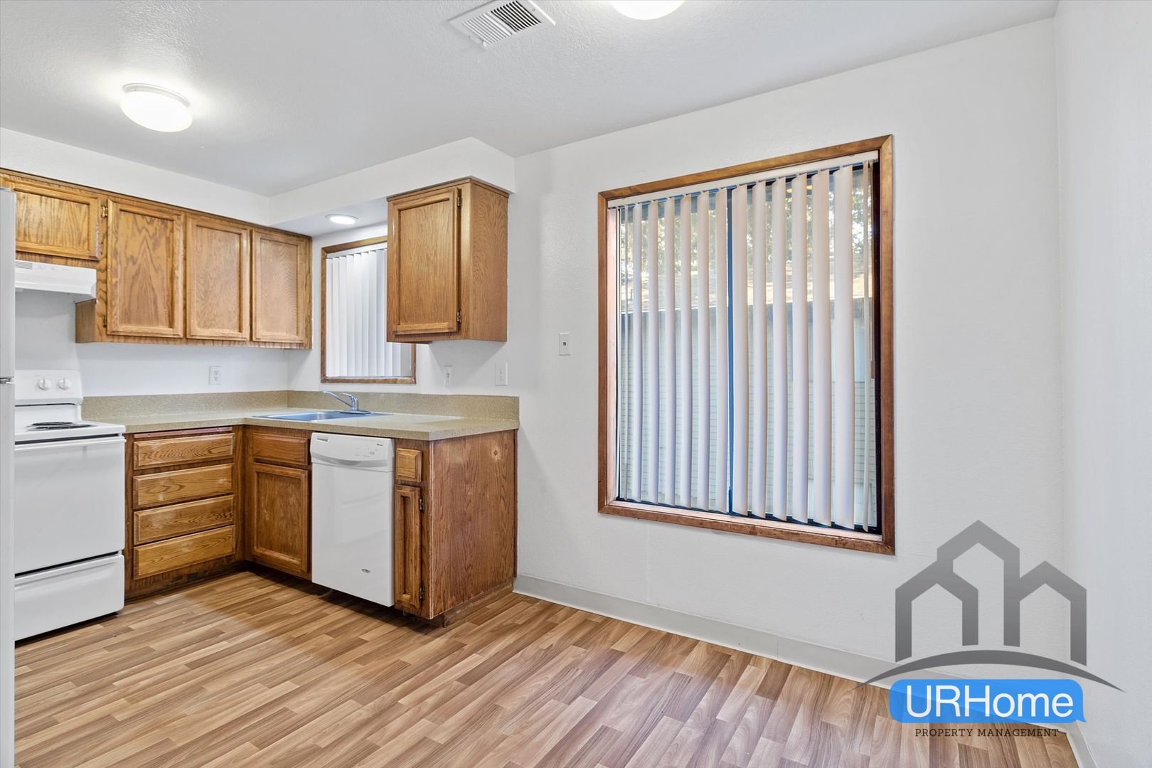 Portland Apartment: 436 SE 169th Avenue